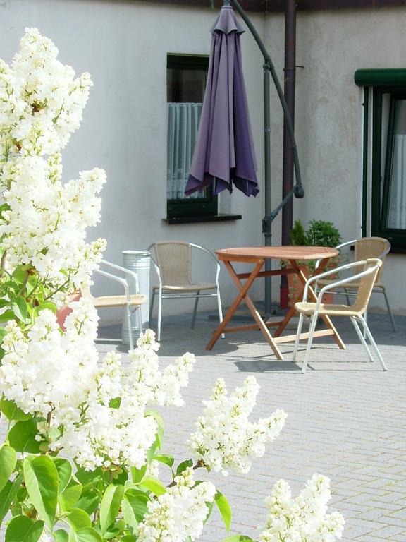 Fliederhof Ferienwohnungen Herresbach Pokoj fotografie