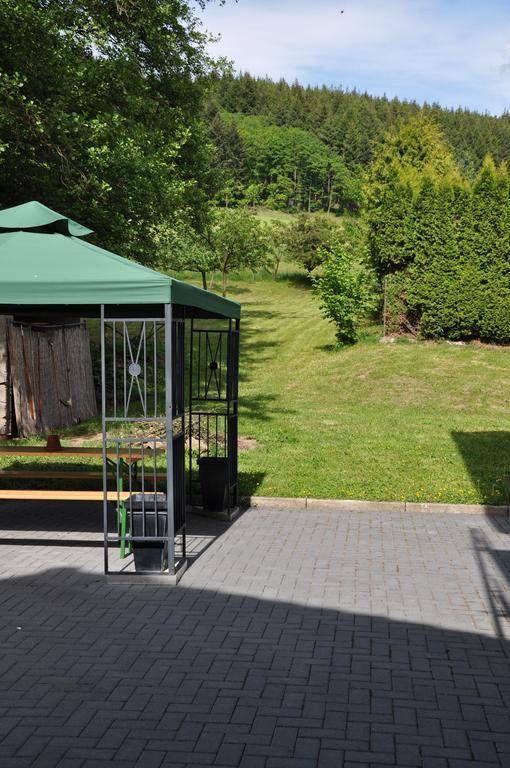 Fliederhof Ferienwohnungen Herresbach Pokoj fotografie